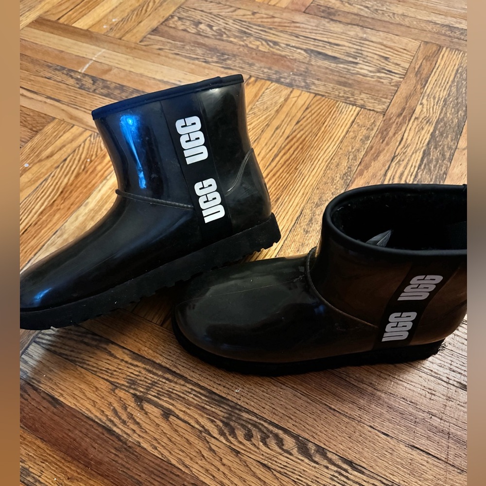 Ugg classic clear mini boot USED